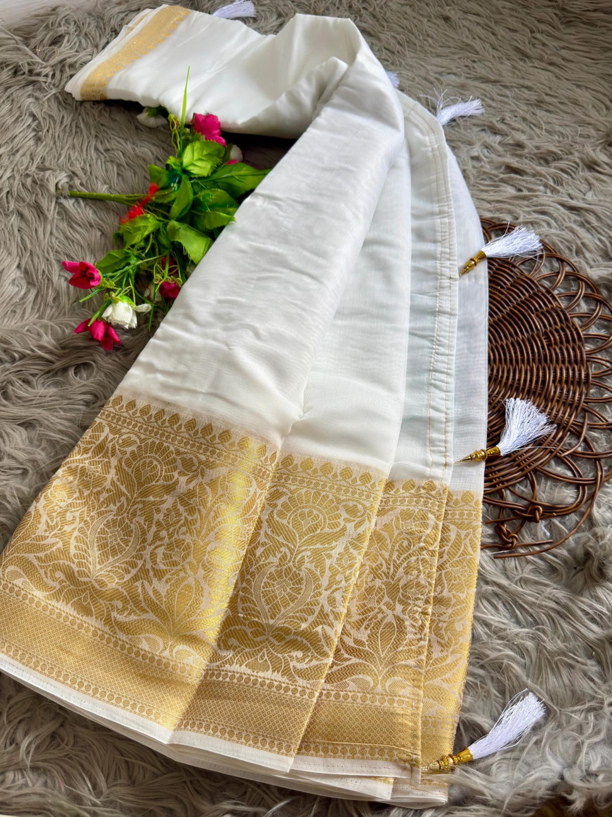 White Onam Special Soft Silk Saree with Elegant Gold Woven Design & Tassels