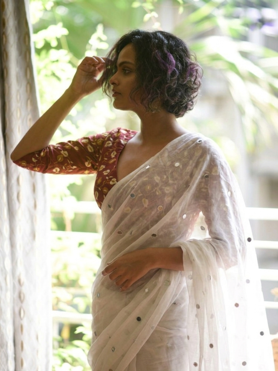 Ethereal Ivory White Mirror-Work Mul Cotton Saree