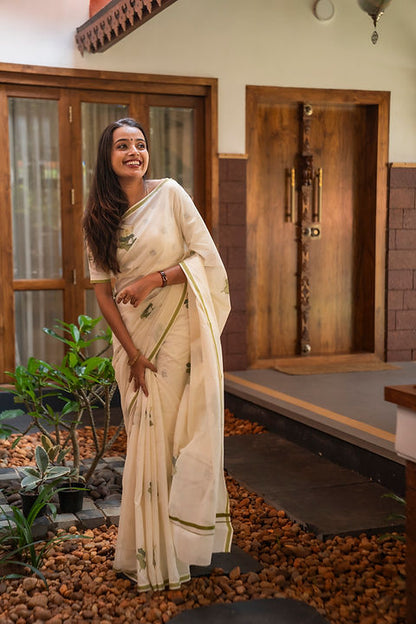 Off-White Lotus Printed Cotton Saree